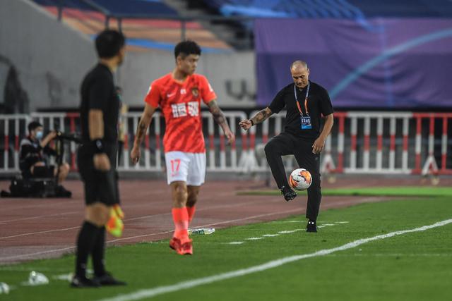 TA：切尔西仅8名球员参加世界杯，这对新帅阿隆索是利好消息